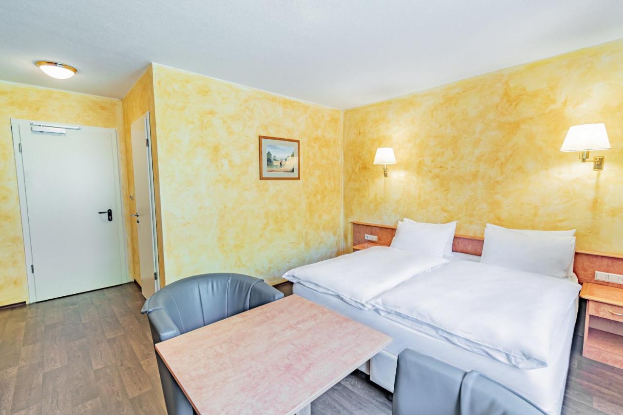 Hotel Aux Tanneries De Wiltz Habitación foto
