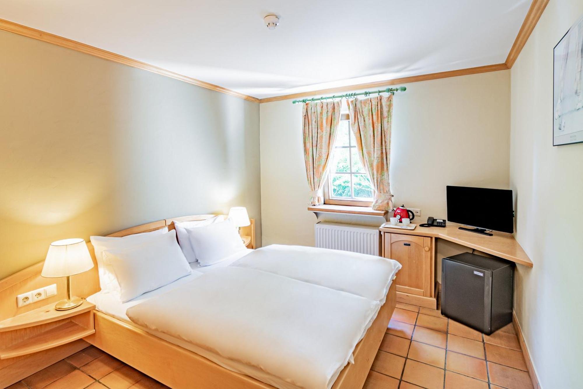 Hotel Aux Tanneries De Wiltz Exterior foto