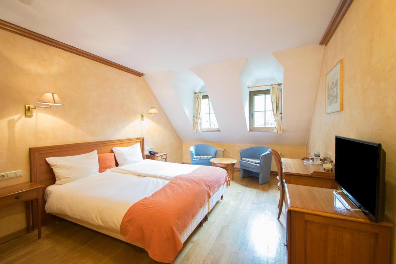 Hotel Aux Tanneries De Wiltz Exterior foto