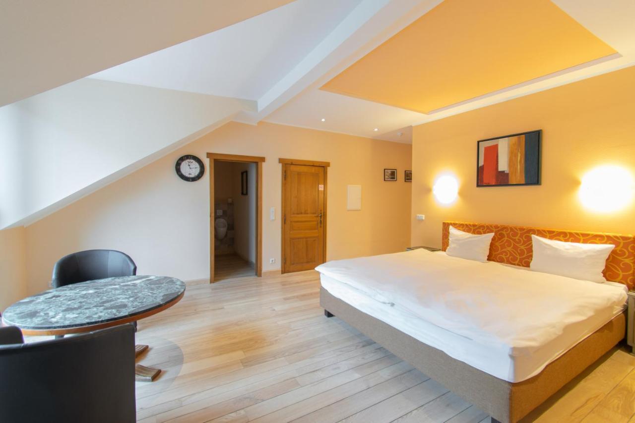 Hotel Aux Tanneries De Wiltz Exterior foto